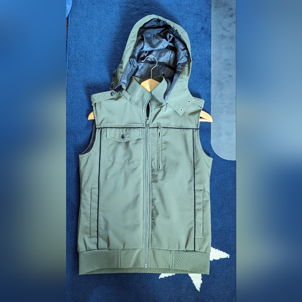 Baubax Travel Vest Jacket with multiple pocket features and RFID pocket - S